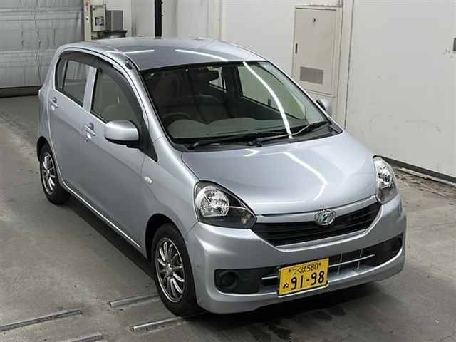 65258 DAIHATSU MIRA E S LA300S 2015 г. (MIRIVE Saitama)